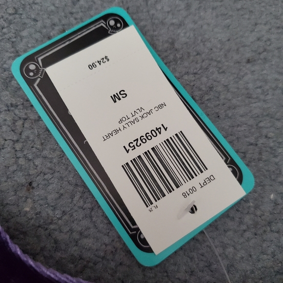 Jack and Sally Velvet Top - Picture 3 of 3